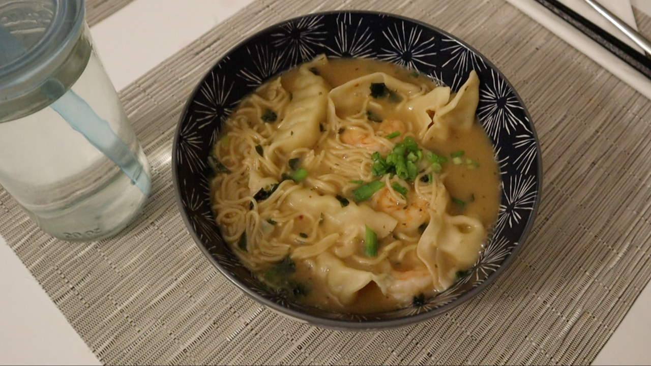 Homemade Ramen Bowls | Weekly Vlog: December 6-12, 2021