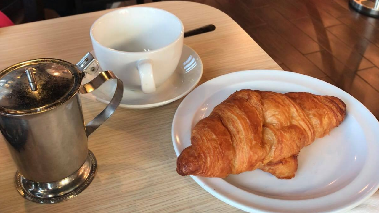 Croissants and a much needed Disney day | Weekly Vlog: July 9-15, 2018