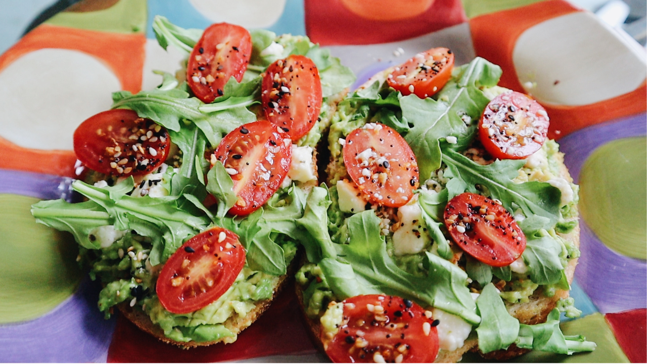 Perfecting the Avocado Toast, Also Lots of Cleaning and Chit Chat | Weekly Vlog: April 6-12, 2020